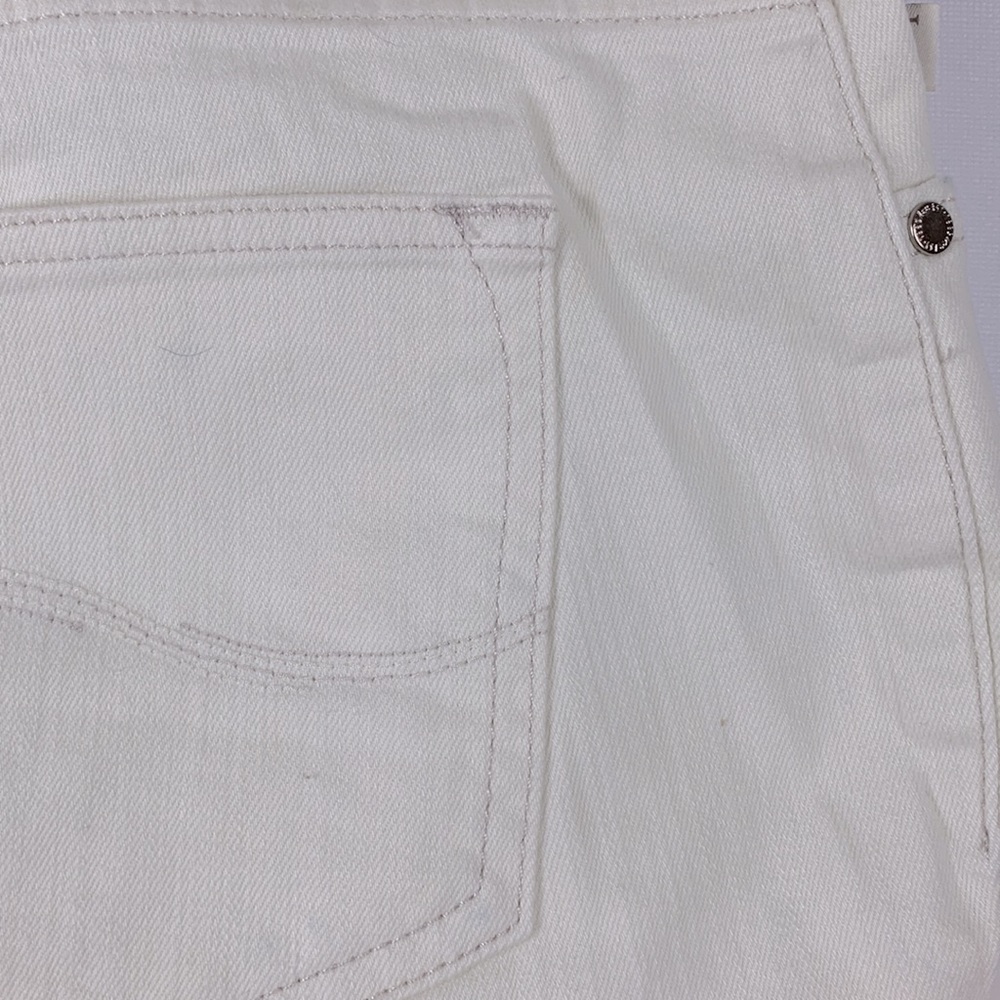 LEE Women's Plus Size Flex Motion Regular Fit 5 Pocket Capri Jean - Picture 9 of 9